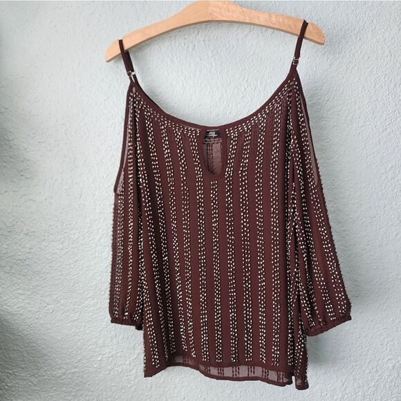 BKE BOUTIQUE studed cold shoulder blouse - Picture 1 of 12